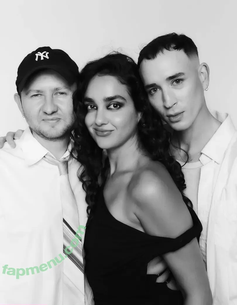 Geraldine Viswanathan nude photo #0290 (yoyogeraldine)