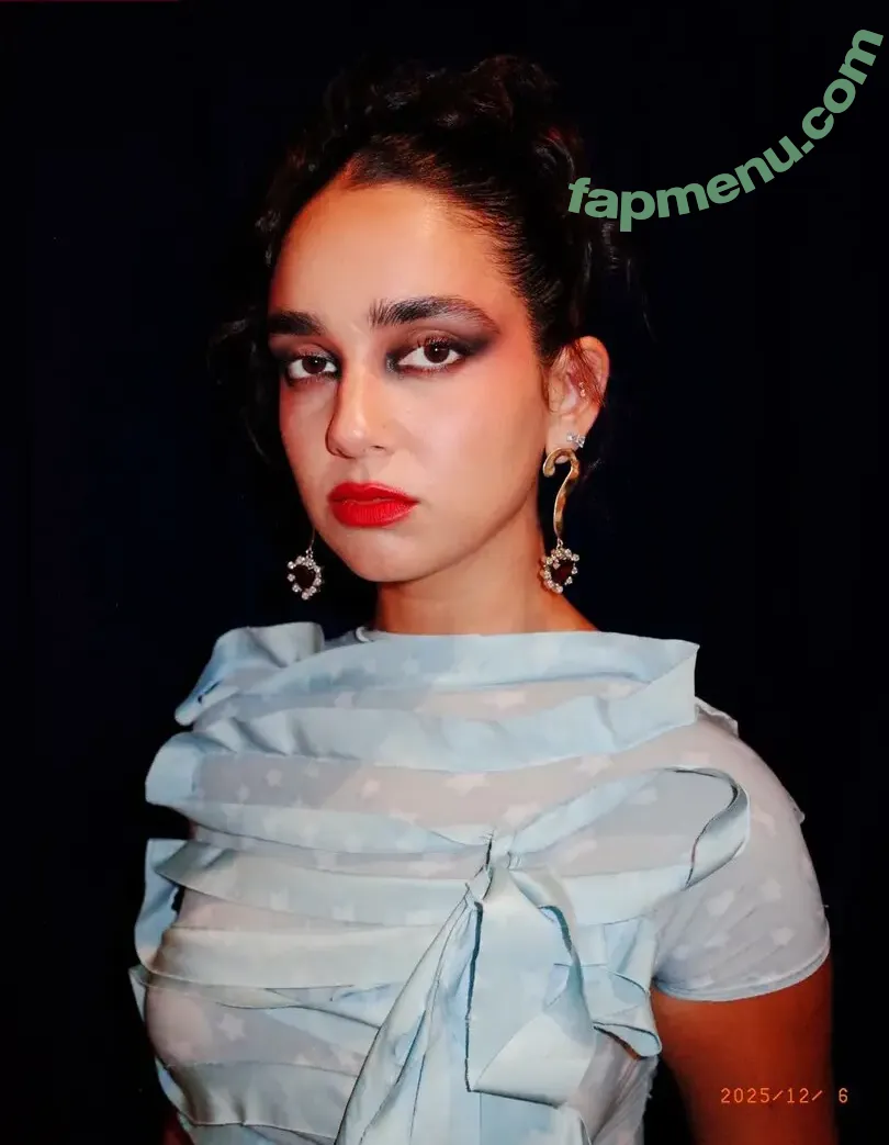 Geraldine Viswanathan nude photo #0305 (Indian / yoyogeraldine)