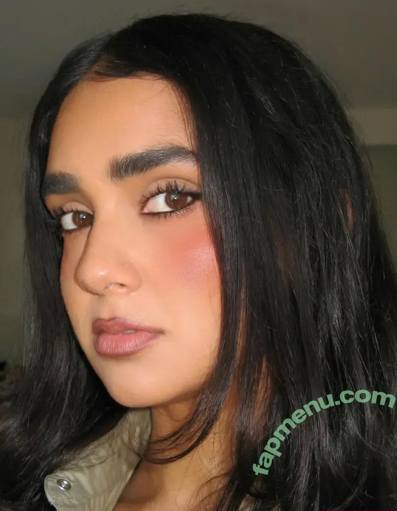 Geraldine Viswanathan nude photo #0336 (Indian / yoyogeraldine)