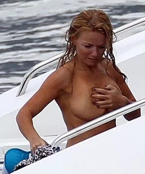 Geri Halliwell / GeriHalliwell / therealgerihalliwell nude photo #0004