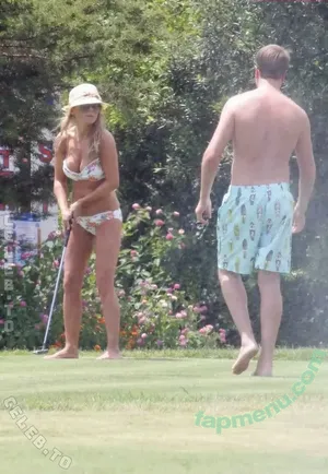 Geri Halliwell / GeriHalliwell / therealgerihalliwell nude photo #0388