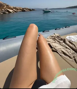  nude photo #0002