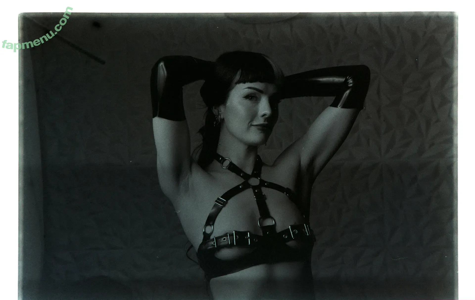 gethleys_glour nude photo #0003 (gethleys_glour)