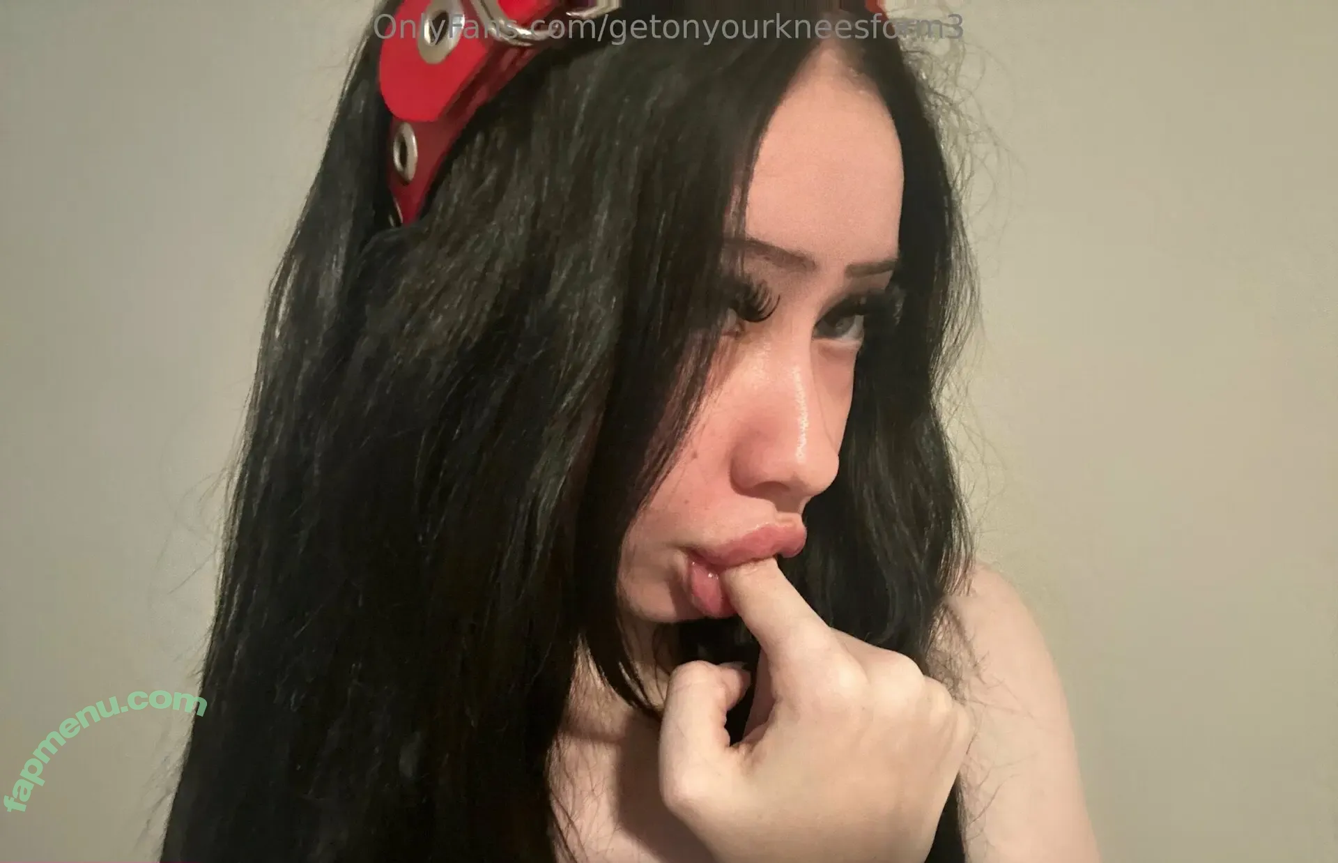 getonyourkneesform3 nude photo #0022 (onyour.knees)