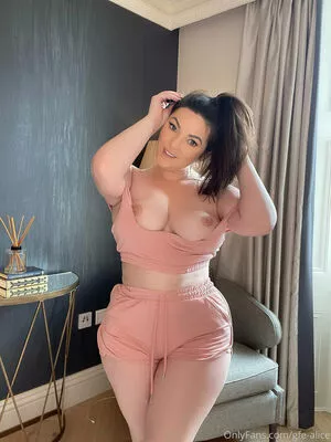 gfe-alice / aliceabdelaziz / morealice nude photo #0537