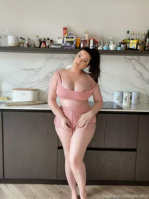 gfe-alice / aliceabdelaziz / morealice nude photo #0538