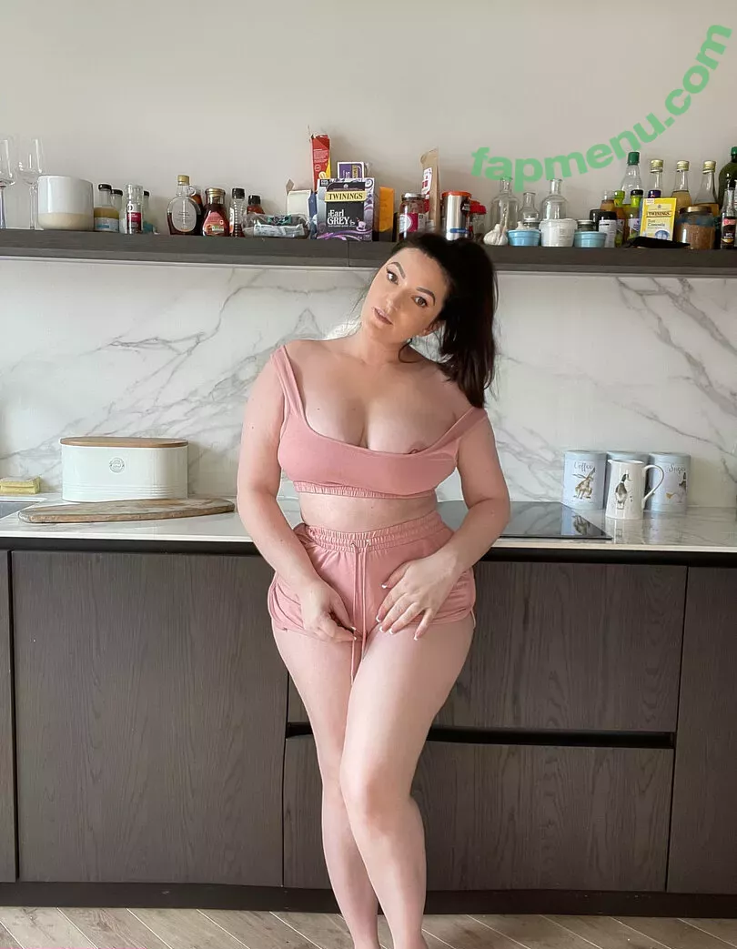 gfe-alice nude photo #0538 (aliceabdelaziz / morealice)