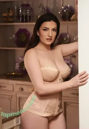 gfe-alice / aliceabdelaziz / morealice nude photo #1056
