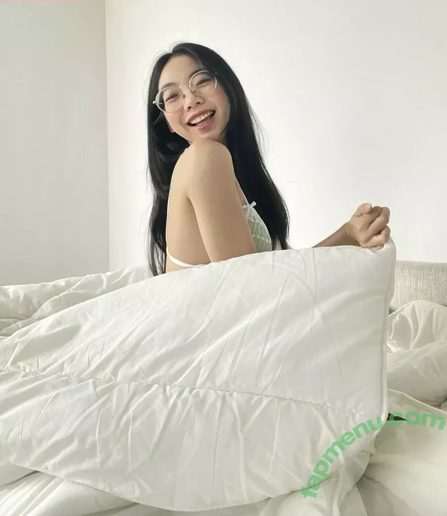 GGoldenbee nude photo #0021 (Dayone_ps / goldenbeelive)
