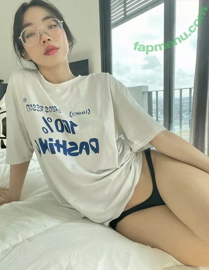 GGoldenbee nude photo #0031 (Dayone_ps / goldenbeelive)
