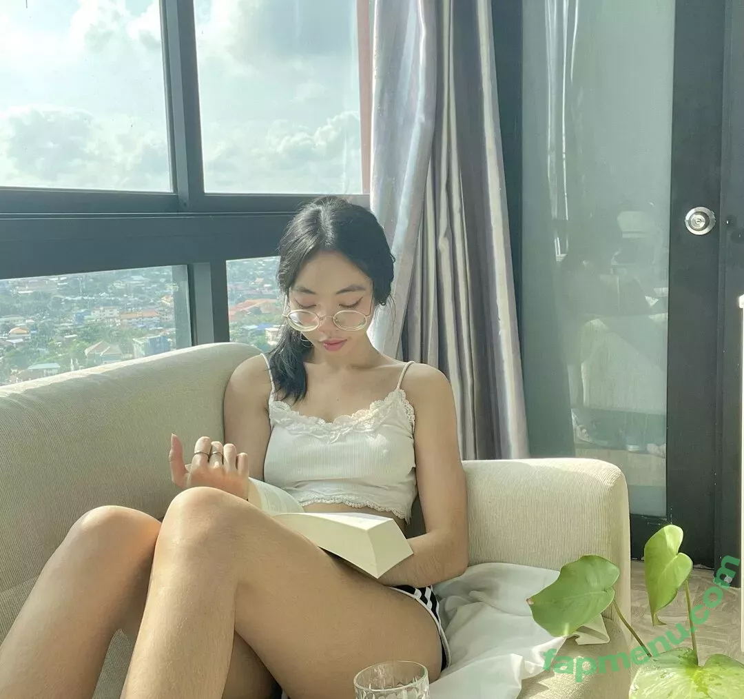 GGoldenbee nude photo #0033 (Dayone_ps / goldenbeelive)