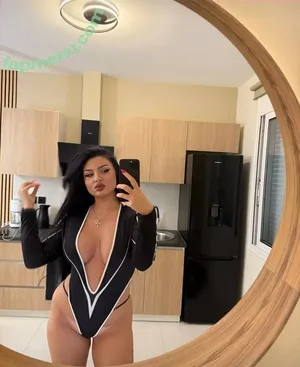 Ghettoqueen / ghettomfqueen / ghettoqueendabaddest nude photo #0025