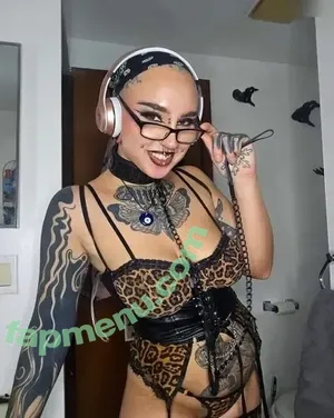  nude photo #0002