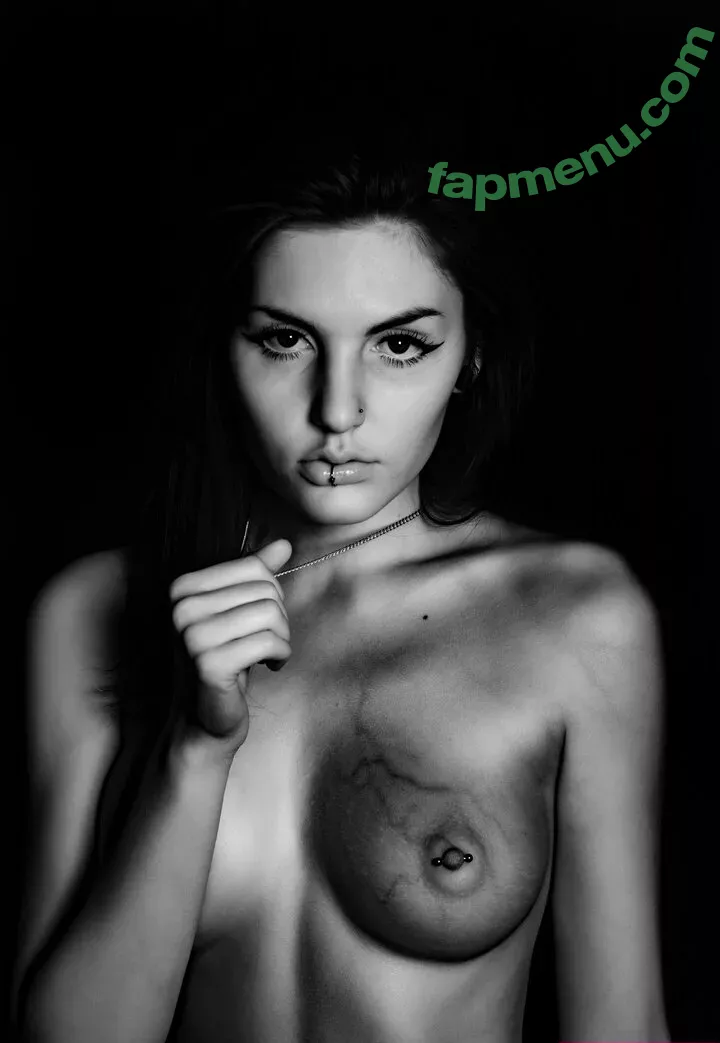 ghosti nude photo #0018 (ghosti2k22 / ghosti2k23)