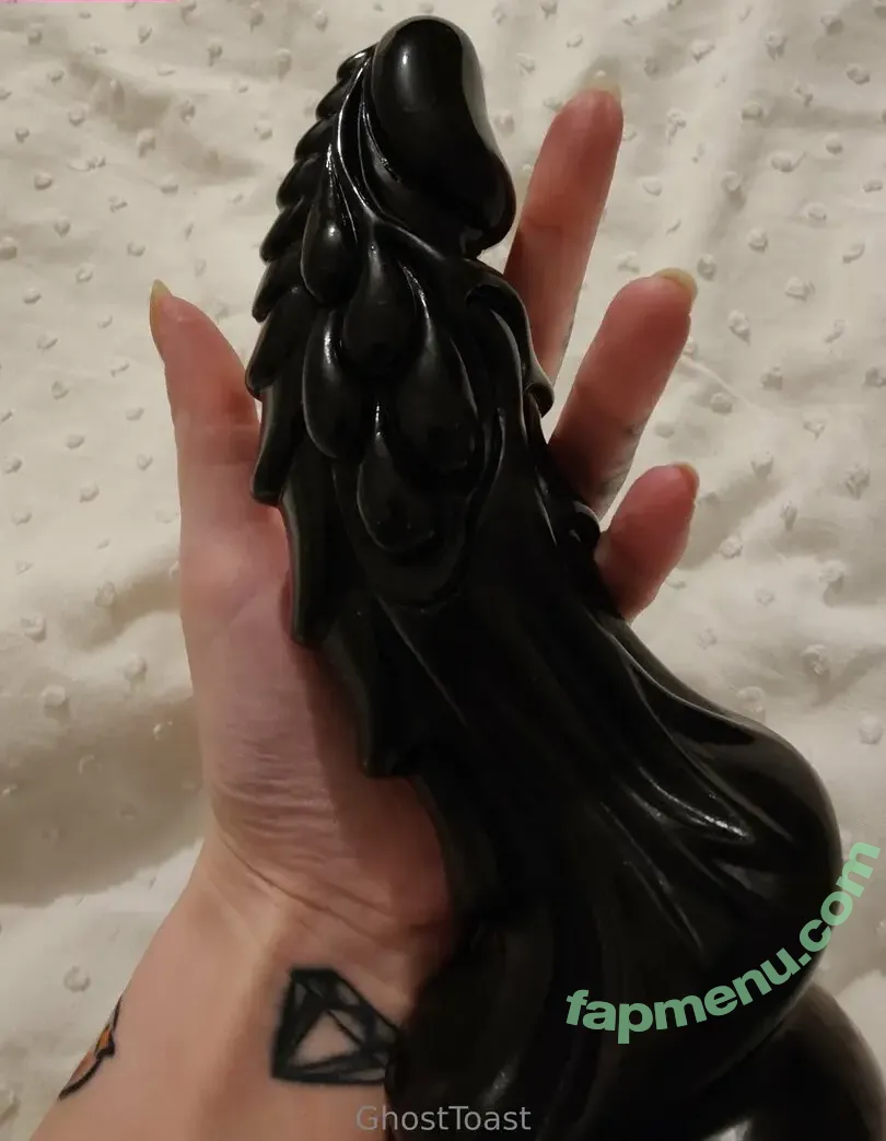 ghosttoastgirl nude photo #0005 (ghosttoast.ig)