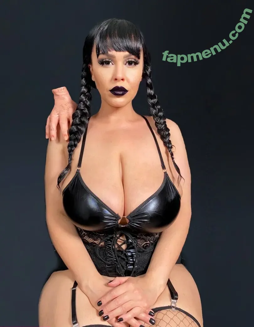 giablaze nude photo #0387 (onlygiablaze)