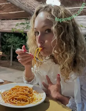 Giada De Laurentiis / giadadelaurentiis nude photo #0218