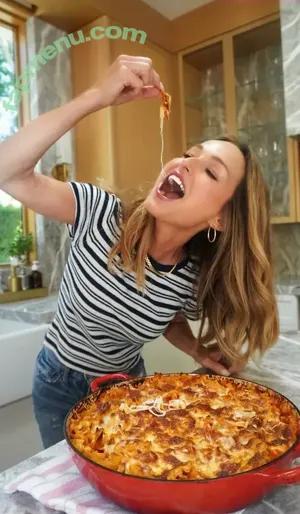 Giada De Laurentiis / giadadelaurentiis nude photo #0219