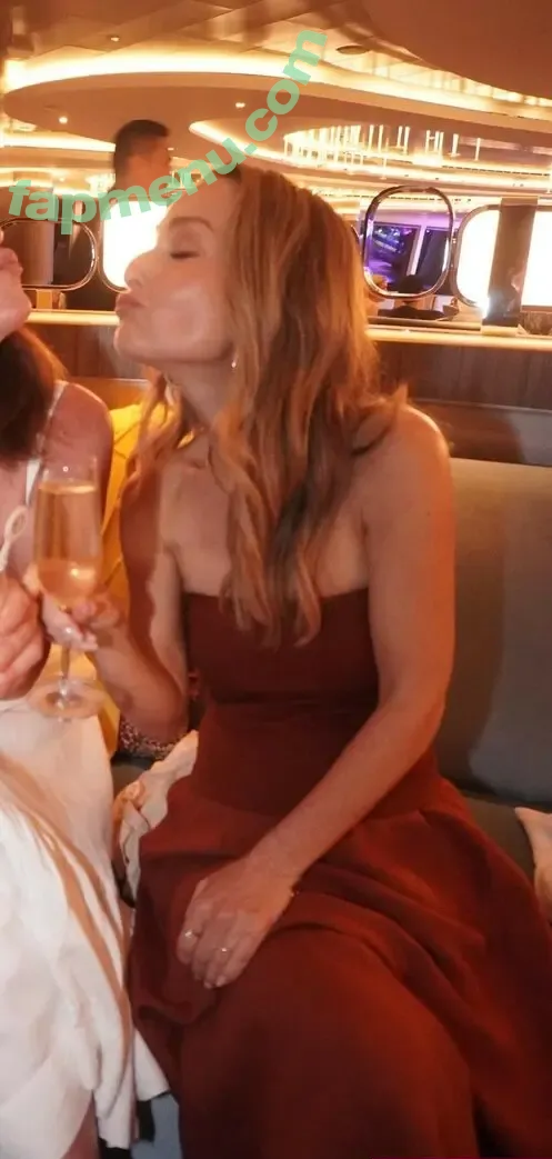 Giada De Laurentiis nude photo #0225 (giadadelaurentiis)