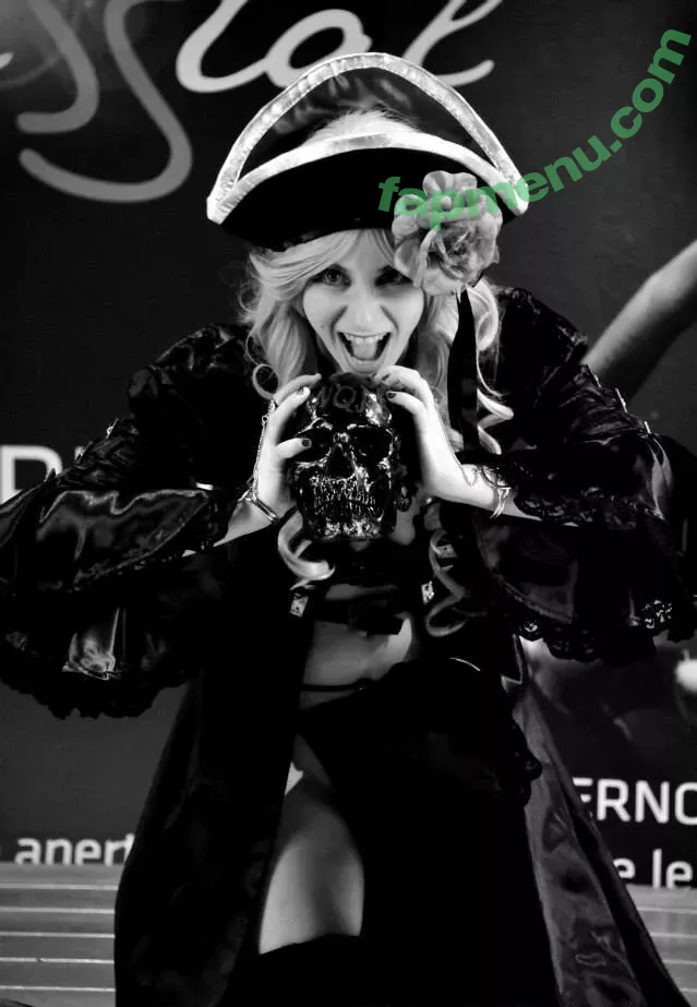 Giada Robin nude photo #1192 (giadarobin)