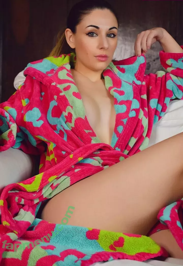 Giada Robin nude photo #1916 (giadarobin)