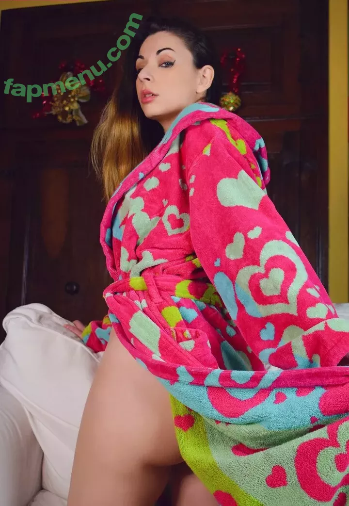 Giada Robin nude photo #1919 (giadarobin)