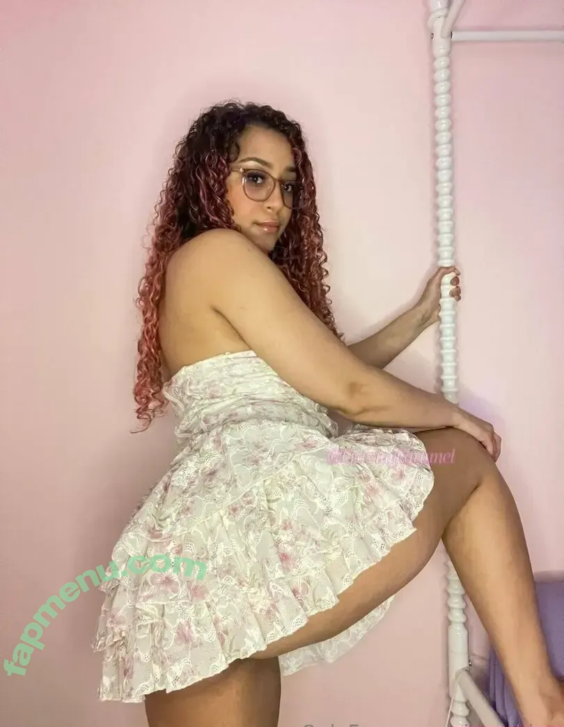 giagothicc nude photo #0003 (giagothicc)