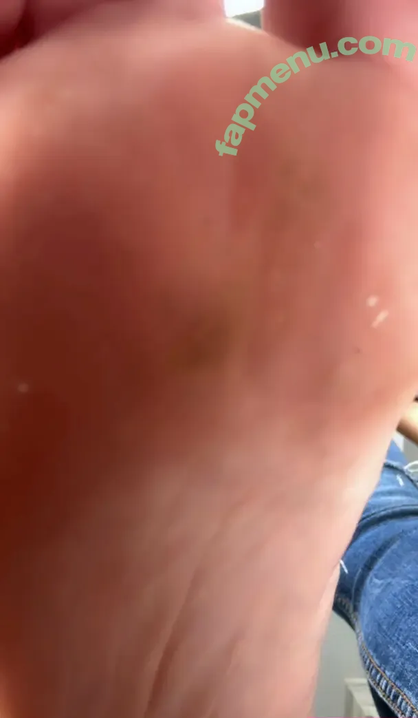 giantess_ashton nude photo #0009 (giantess_ashton)