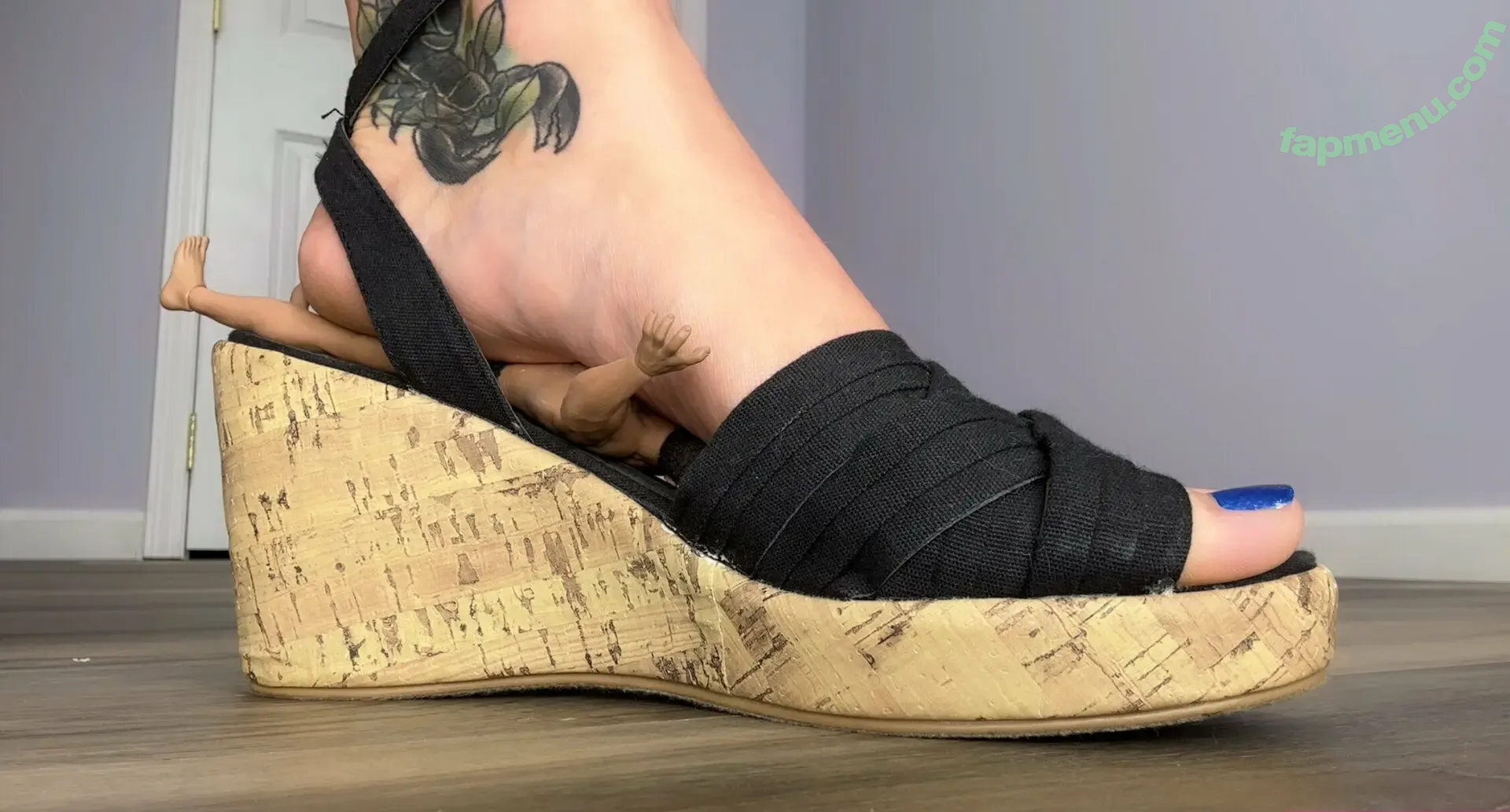 giantess_ashton nude photo #0014 (giantess_ashton)