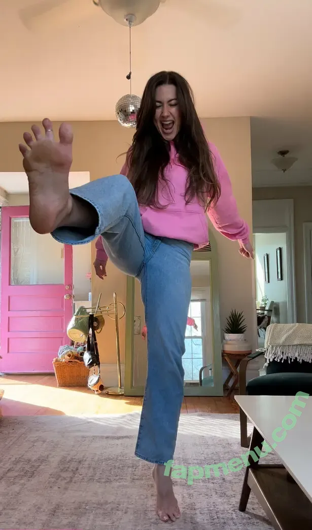 giantess_kendrik nude photo #0001 (giantesskendrik)