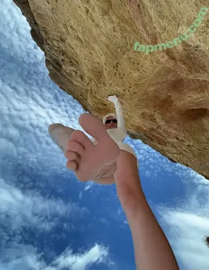 giantess_vovk / christi.vovk nude photo #0037