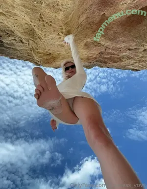 giantess_vovk / christi.vovk nude photo #0038
