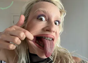 giantess_vovk / christi.vovk nude photo #0055