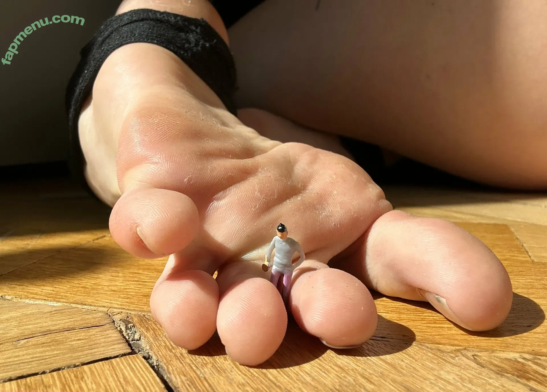 giantess_vovk nude photo #0050 (christi.vovk)