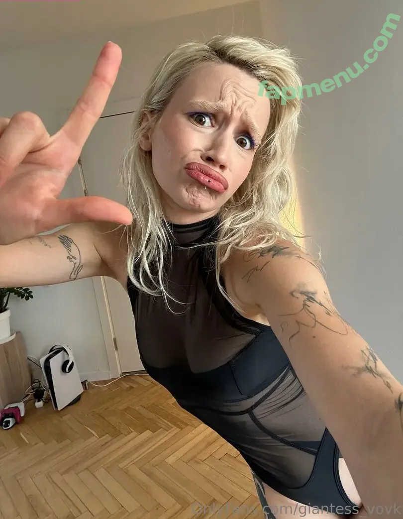 giantess_vovk nude photo #0057 (christi.vovk)