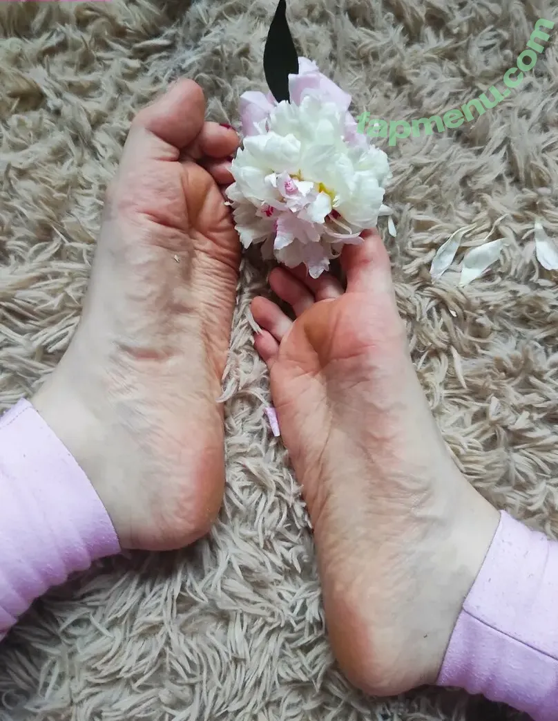 giantstepgoddess nude photo #0025 (giantstepgoddess)