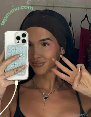 gibneylilah / whoislilahgibney nude photo #0066