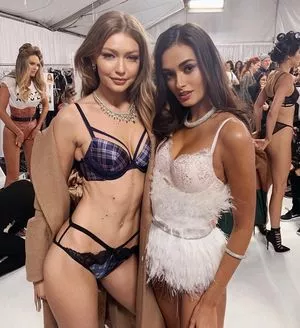 Gigi Hadid / GiGiHadid / aaliyahhadid / officialgigihadid nude photo #0017