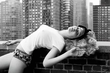 Gigi Hadid / GiGiHadid / aaliyahhadid / officialgigihadid nude photo #0063