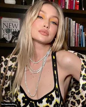 Gigi Hadid / GiGiHadid / aaliyahhadid / officialgigihadid nude photo #0075