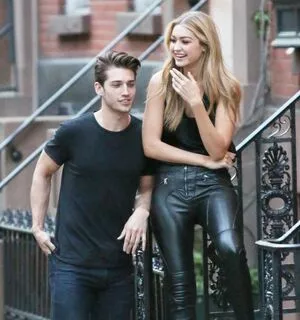 Gigi Hadid / GiGiHadid / aaliyahhadid / officialgigihadid nude photo #0101