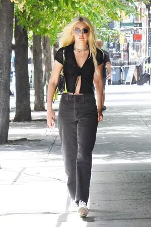 Gigi Hadid / GiGiHadid / aaliyahhadid / officialgigihadid nude photo #0152