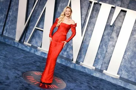 Gigi Hadid / GiGiHadid / aaliyahhadid / officialgigihadid nude photo #0202