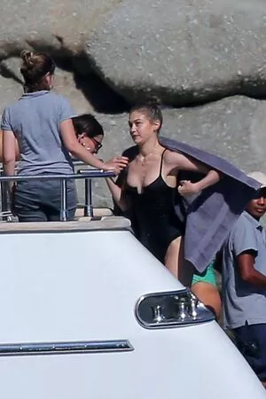 Gigi Hadid / GiGiHadid / aaliyahhadid nude photo #0804