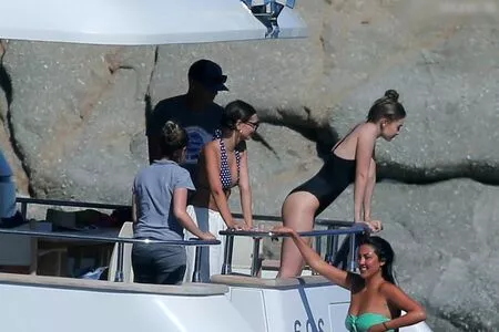 Gigi Hadid / GiGiHadid / aaliyahhadid nude photo #0813