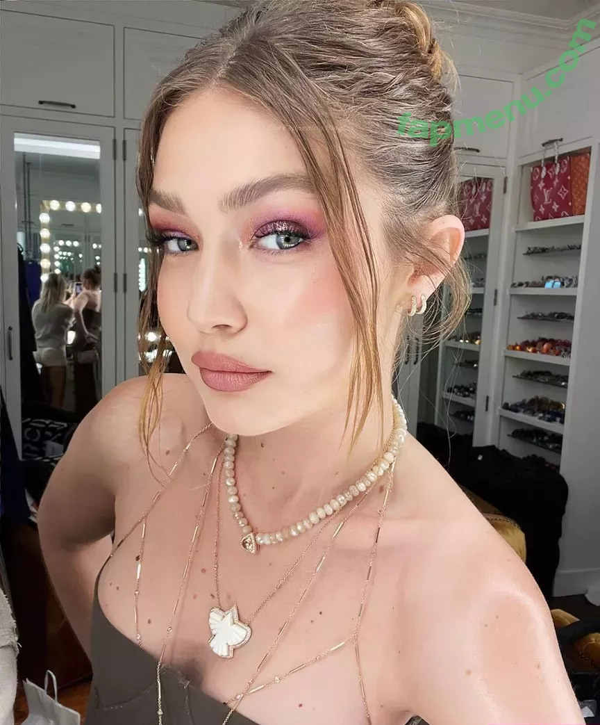 Gigi Hadid nude photo #0076 (GiGiHadid / aaliyahhadid / officialgigihadid)