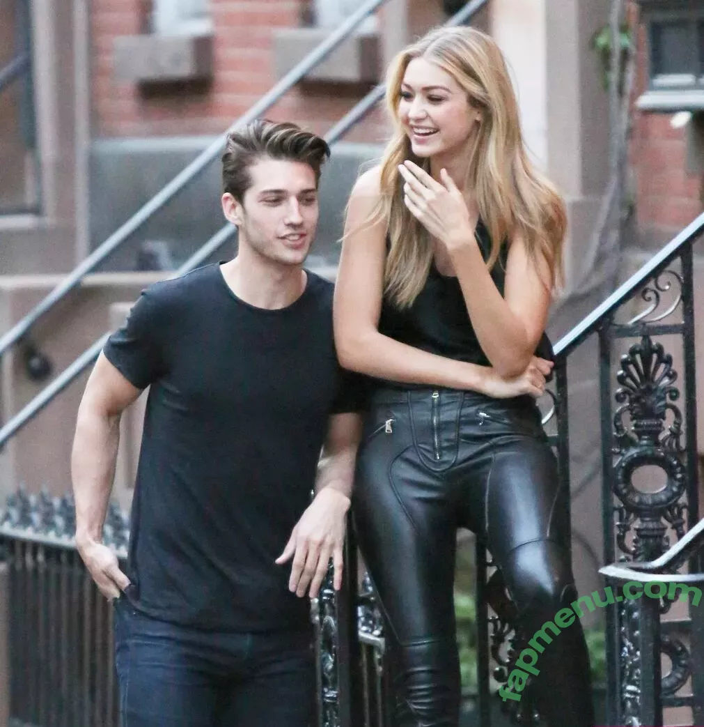 Gigi Hadid nude photo #0101 (GiGiHadid / aaliyahhadid / officialgigihadid)