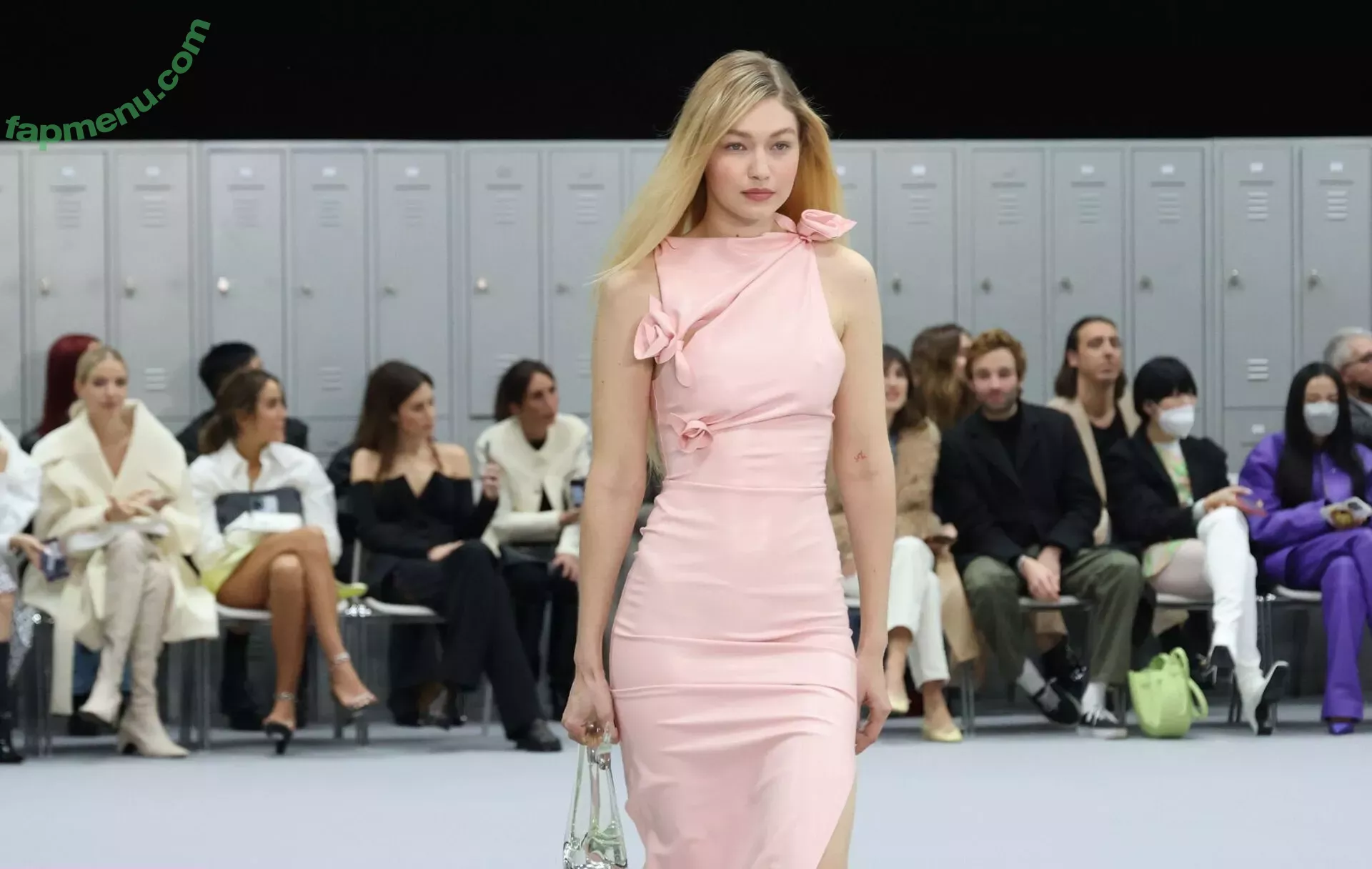 Gigi Hadid nude photo #0167 (GiGiHadid / aaliyahhadid / officialgigihadid)