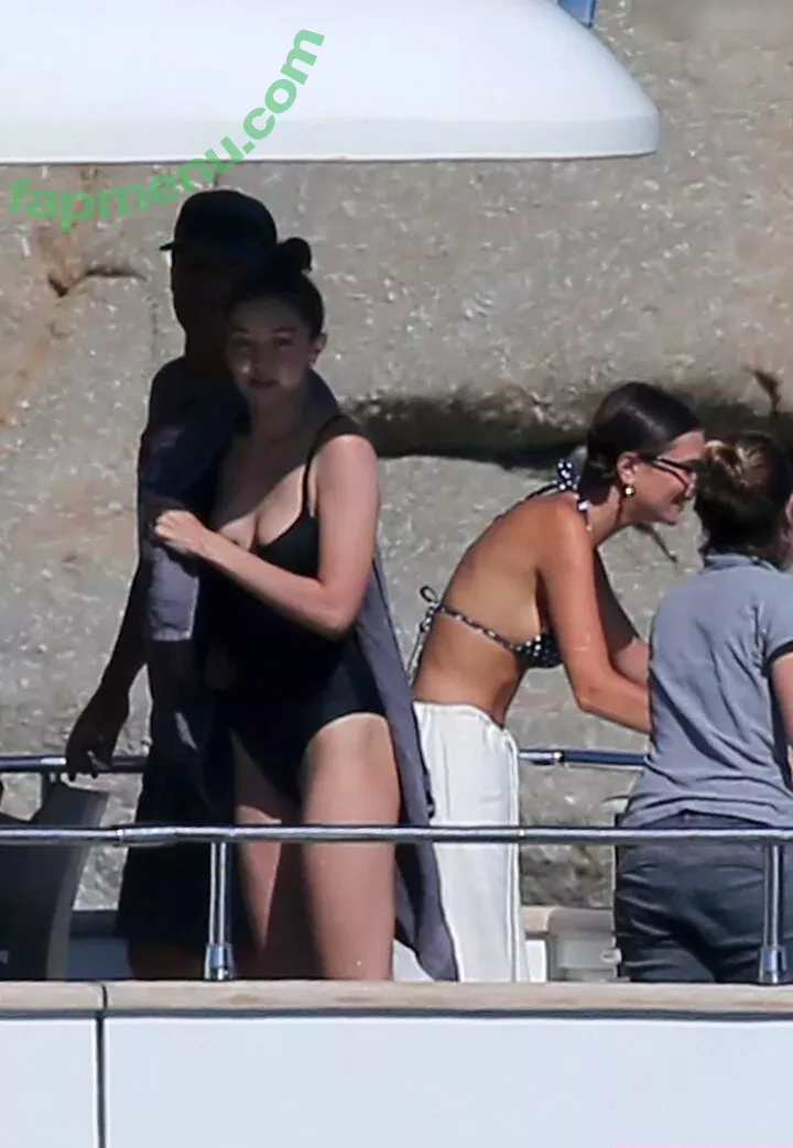 Gigi Hadid nude photo #0814 (GiGiHadid / aaliyahhadid)