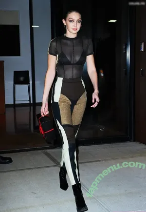 Gigi Hadid / GiGiHadid / aaliyahhadid nude photo #1093